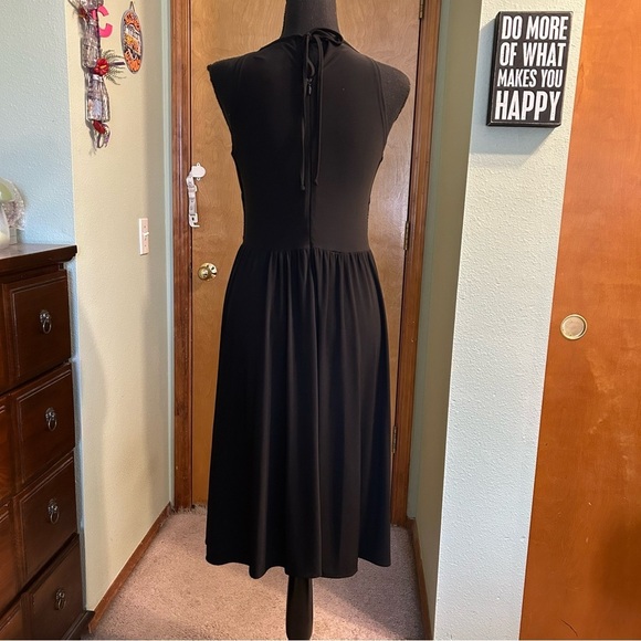 R&M Richards black sleeveless dress with sequins keyhole opening mid length 6 - Picture 3 of 13